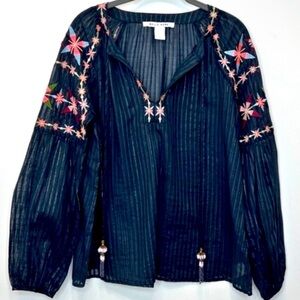 Elegant Navy Blouse with Floral Embroidery